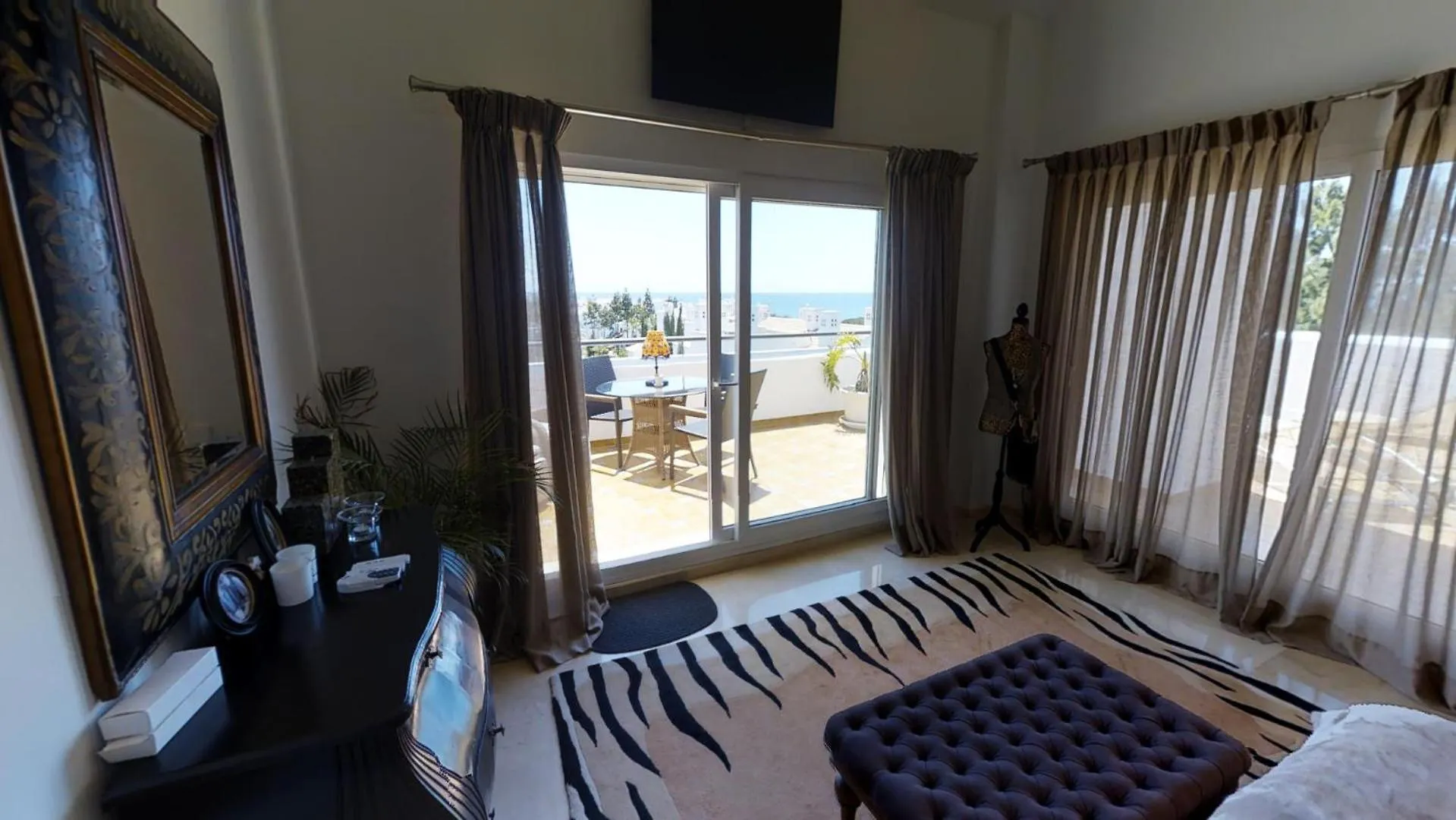 Wonderful Penthouse With Pool And Sea View Apartment Marbella